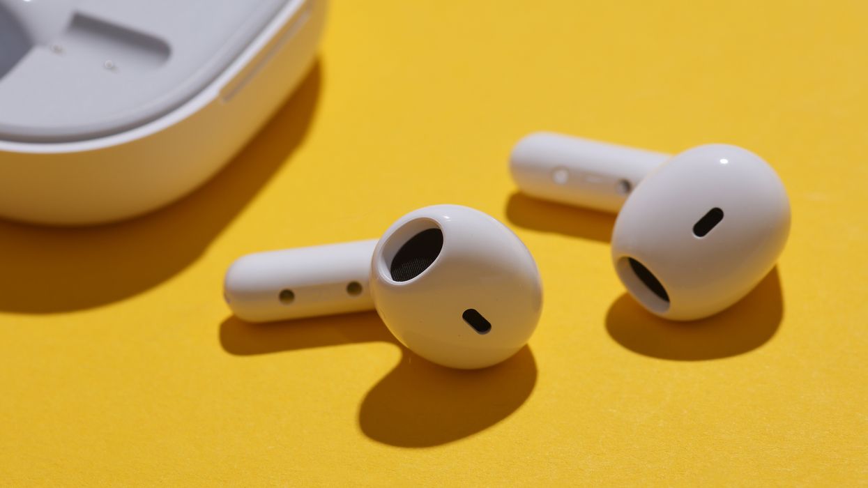 The Case Against Wearing Headphones in Public