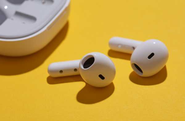 The Case Against Wearing Headphones in Public